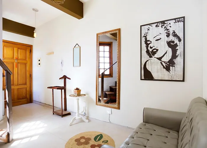Refugio Charmoso Em Conforto, Estilo E Localizacao Imbativel Porto Alegre