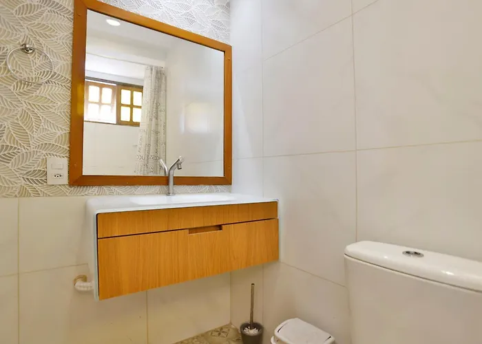 Refugio Charmoso Em Conforto, Estilo E Localizacao Imbativel Porto Alegre