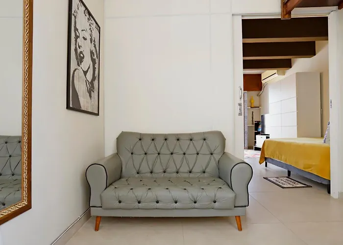 Refugio Charmoso Em Conforto, Estilo E Localizacao Imbativel Porto Alegre